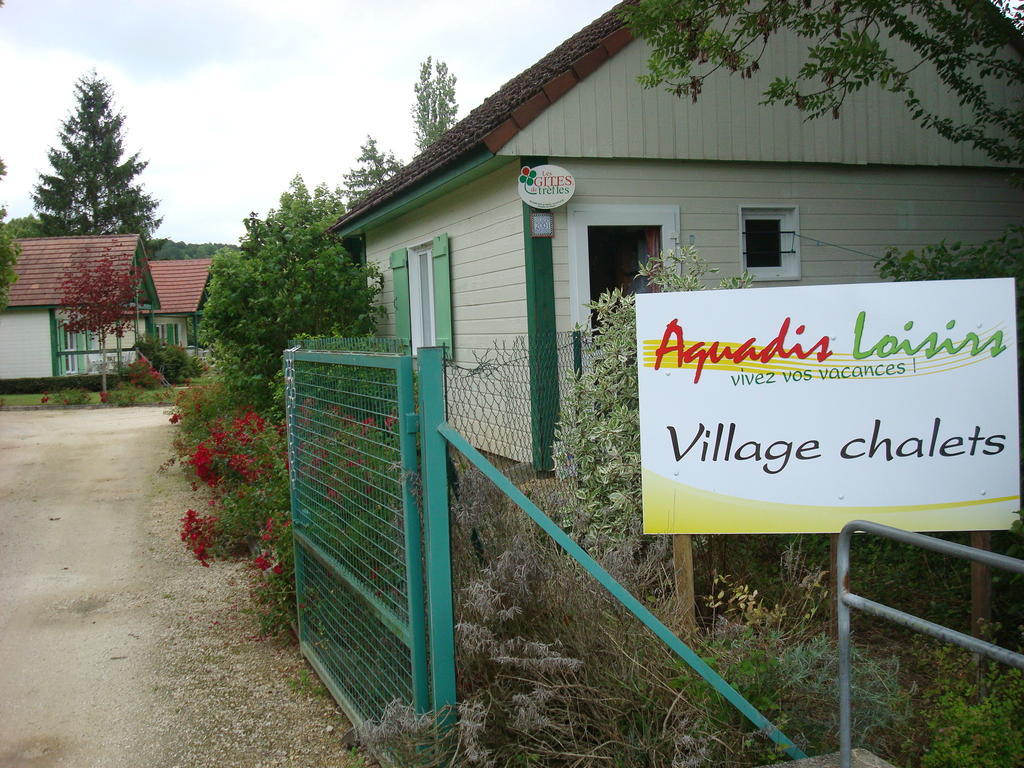 Village-Chalets Le Ru Du Pre Deux Rivieres Szoba fotó